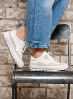 Lage Veterschoenen|Sneakers<Wolky Babati - ijswit canvas/suede ijswitcanvas/suede