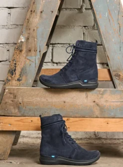 Hoge Veterschoenen|Veterlaarzen<Wolky Bluff - blauw suede blauwsuede