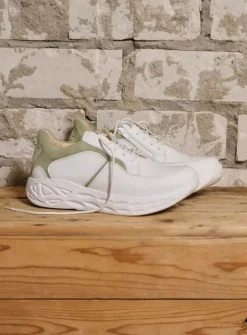 Lage Veterschoenen|Wandelschoenen<Wolky Bounce - wit/lichtgroen leer wit/lichtgroenleer