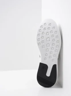 Lage Veterschoenen|Wandelschoenen<Wolky Bounce - wit/zwart leer wit/zwartleer