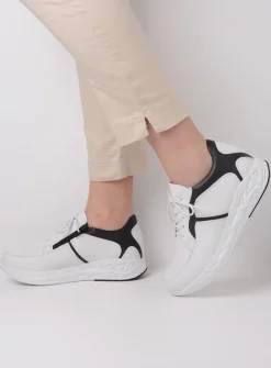 Lage Veterschoenen|Wandelschoenen<Wolky Bounce - wit/zwart leer wit/zwartleer
