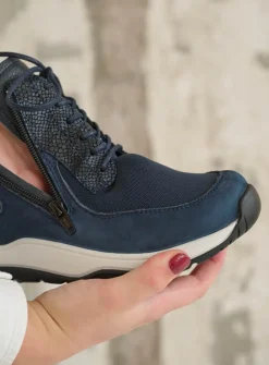 Hoge Veterschoenen|Wandelschoenen<Wolky Crown S2F - blauw stretchleer blauwstretchleer