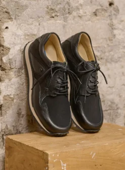 Lage Veterschoenen|Wandelschoenen<Wolky e-Go S2F - zwart combi stretchleer zwartcombistretchleer