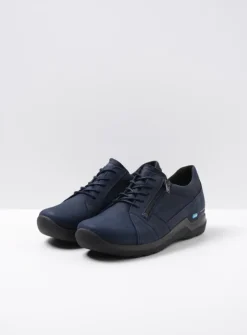 Lage Veterschoenen|Wandelschoenen<Wolky Feltwell - blauw nubuck blauwnubuck
