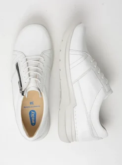Lage Veterschoenen|Wandelschoenen<Wolky Feltwell - wit leer witleer
