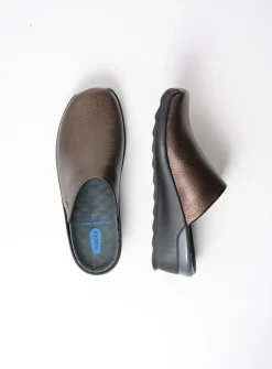 Slippers|Klompen<Wolky Go - brons leer bronsleer