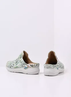 Slippers|Klompen<Wolky Holland DB - gebroken wit/groen nubuck gebrokenwit/groennubuck