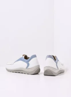 Lage Veterschoenen<Wolky Japura - wit-lichtblauw leer wit-lichtblauwleer