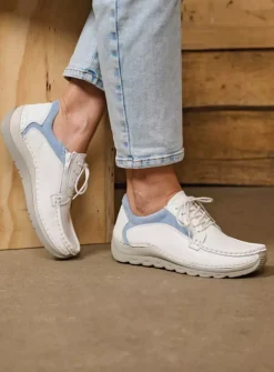 Lage Veterschoenen<Wolky Japura - wit-lichtblauw leer wit-lichtblauwleer