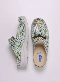 Slippers|Klompen<Wolky Roll Slipper - gebroken wit/groen nubuck gebrokenwit/groennubuck