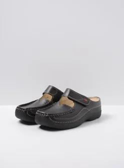 Slippers|Klompen<Wolky Roll Slipper - zwart leer zwartleer