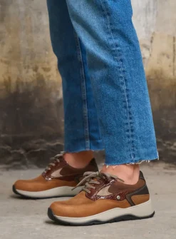 Lage Veterschoenen|Wandelschoenen<Wolky Sappho - cognac combi leer cognaccombileer