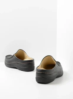 Slippers|Klompen<Wolky Seamy Slide - zwart geprint leer zwartgeprintleer