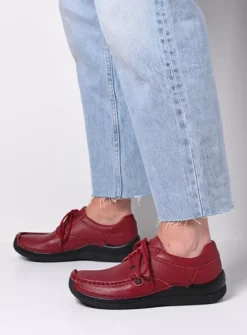 Lage Veterschoenen|Sneakers<Wolky Taranta - bordeauxrood leer bordeauxroodleer