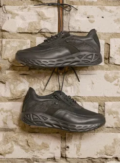 Lage Veterschoenen|Wandelschoenen<Wolky Vitality S2F - zwart combi stretchleer zwartcombistretchleer