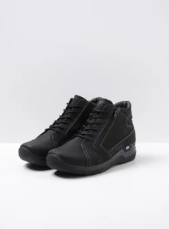Hoge Veterschoenen|Wandelschoenen<Wolky Why - zwart nubuck zwartnubuck