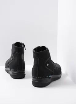 Hoge Veterschoenen|Wandelschoenen<Wolky Whynot - zwart nubuck zwartnubuck
